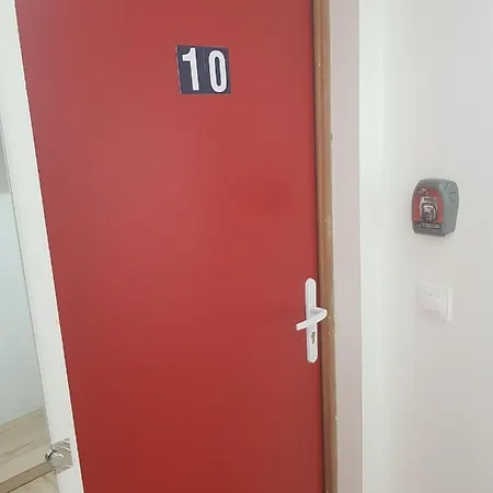 10 - Joli studio neuf avec vue sur jardin arboré, parking privatif gratuit Razac-sur-lʼIsle Extérieur photo
