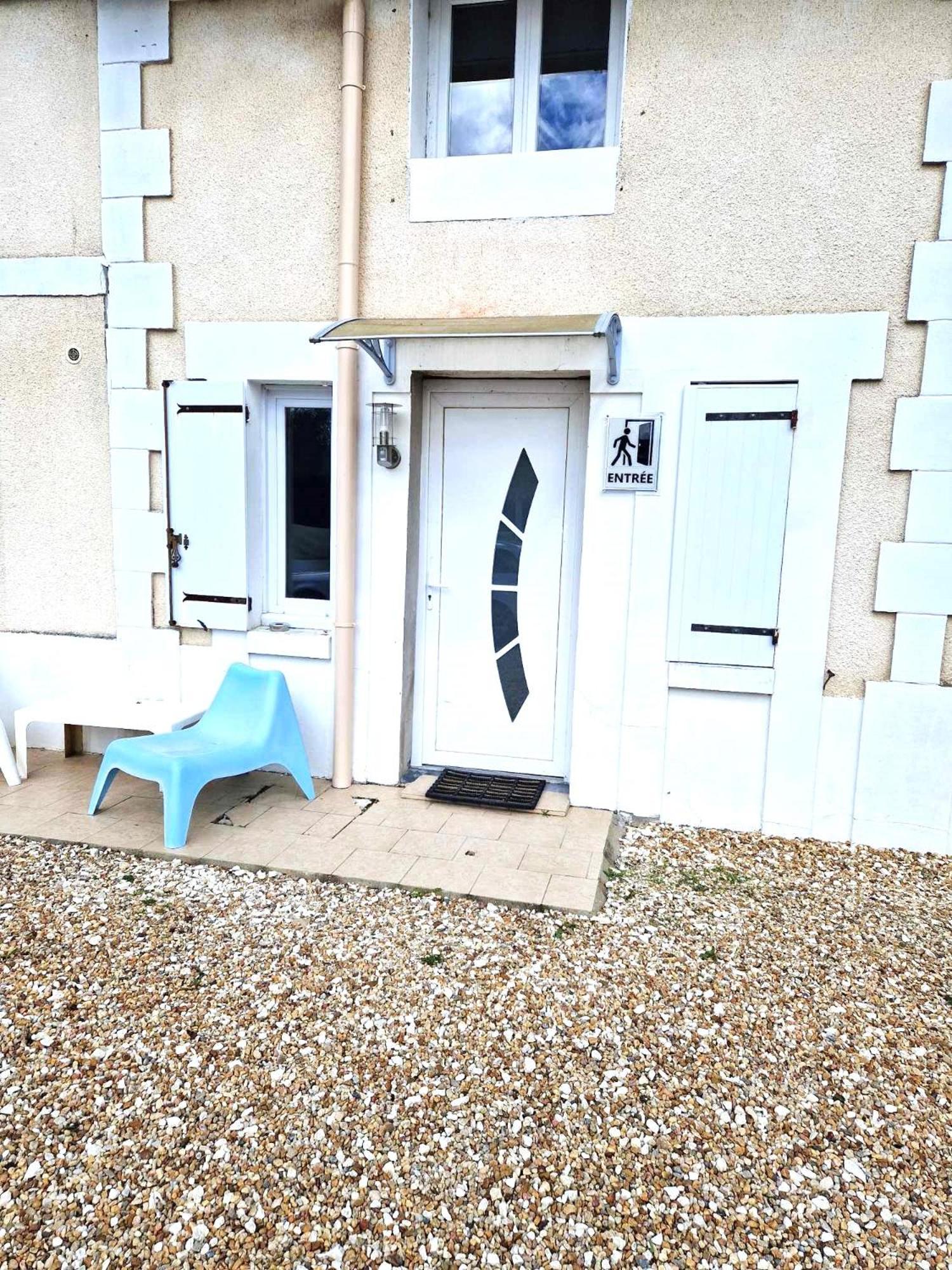 10 - Joli Neuf Avec Vue Sur Jardin Arboré, Parking Privatif Gratuit * Razac-sur-lʼIsle